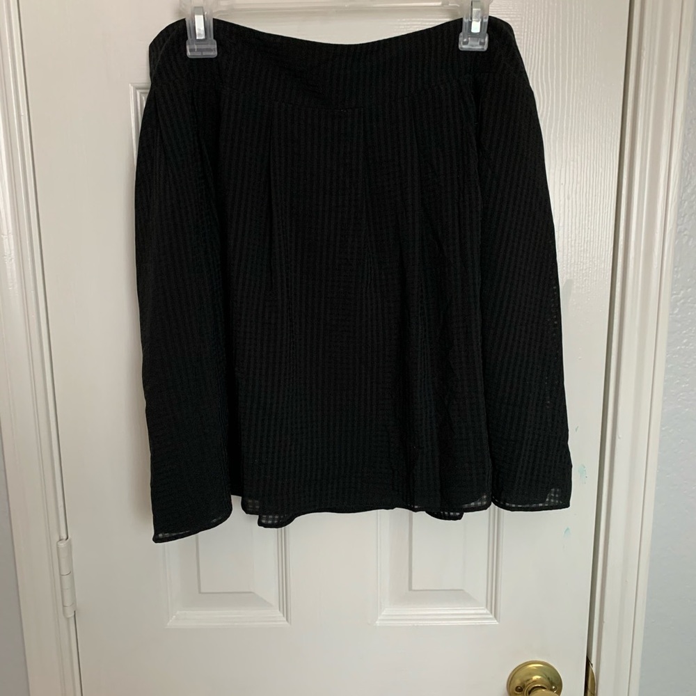 Black a-line striped skirt